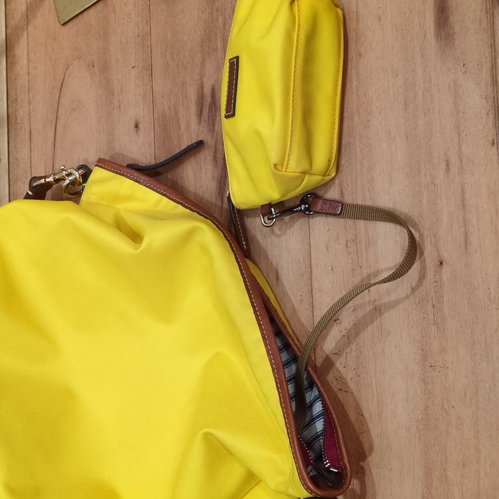 Dooney & Bourke EUC Yellow Nylon Wayfarer Hobo Purse W/ Matching Coin Pouch Bag - Picture 12 of 16